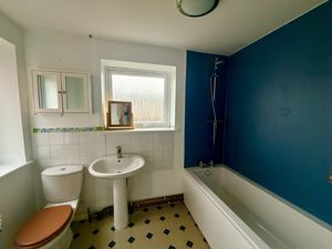 Photo 40- click for photo gallery